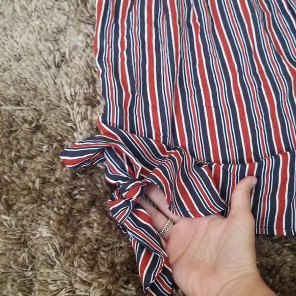 Stripped Front tie Romper size M - Picture 4 of 5